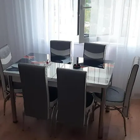 Claudia * Μανγκάλια